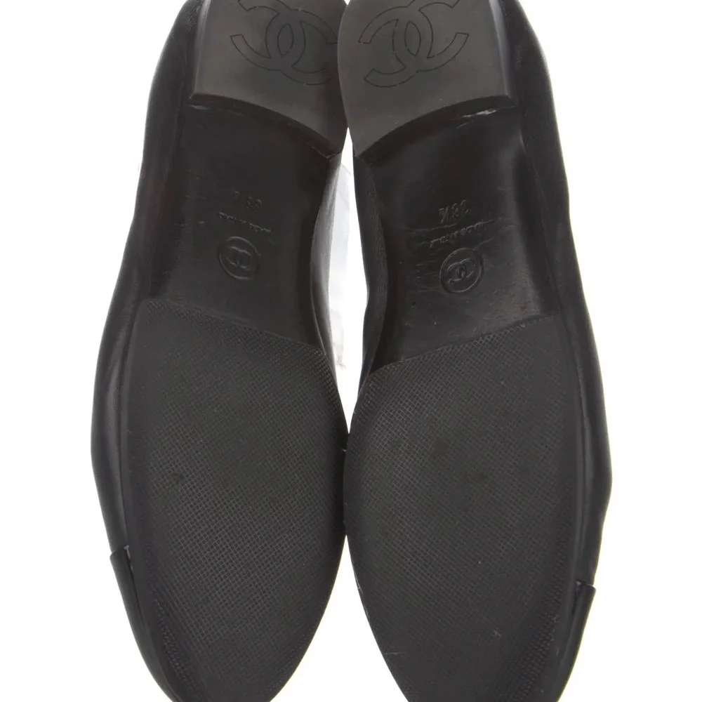 Chanel Cap Toe Leather Ballet Flats with Ankle Chain - Picture 5 of 5